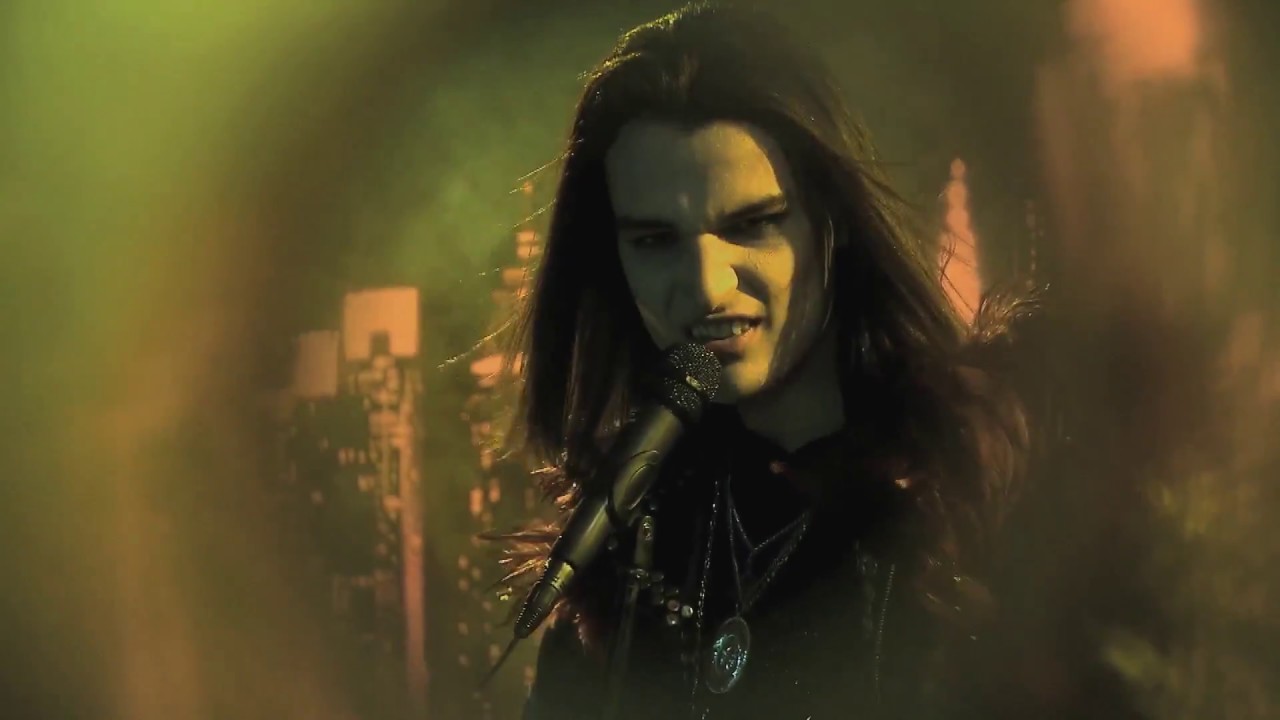 Chica Vampiro - Hoy voy (Videoclip Oficial)