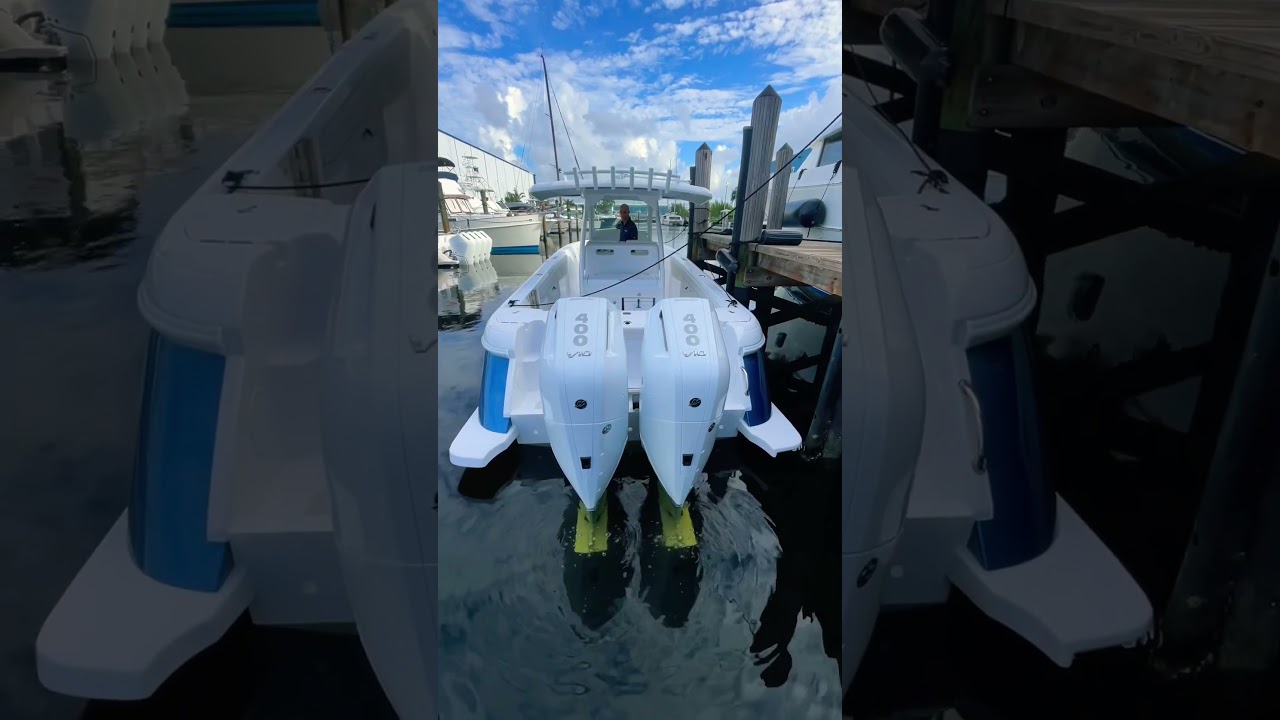 The new 2024 Intrepid Powerboats 34 SE