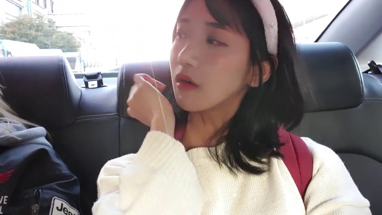 girl with weird flex | Twitch Clips/Highlights | jinnytty