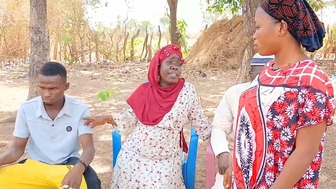 KÈKÉLÉN MOSSO KÉLÉN non 31