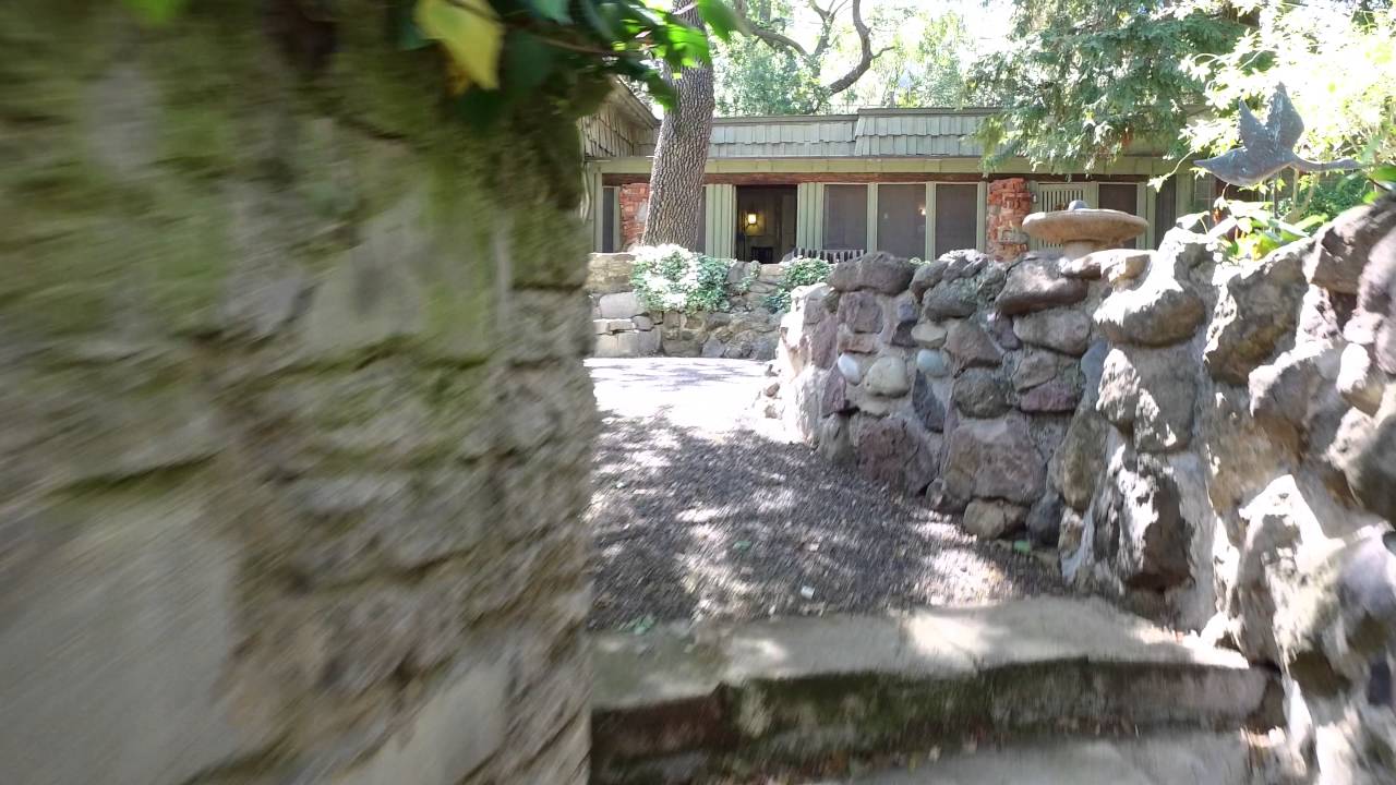 212 Dirt Road, Lake Sherwood CA 