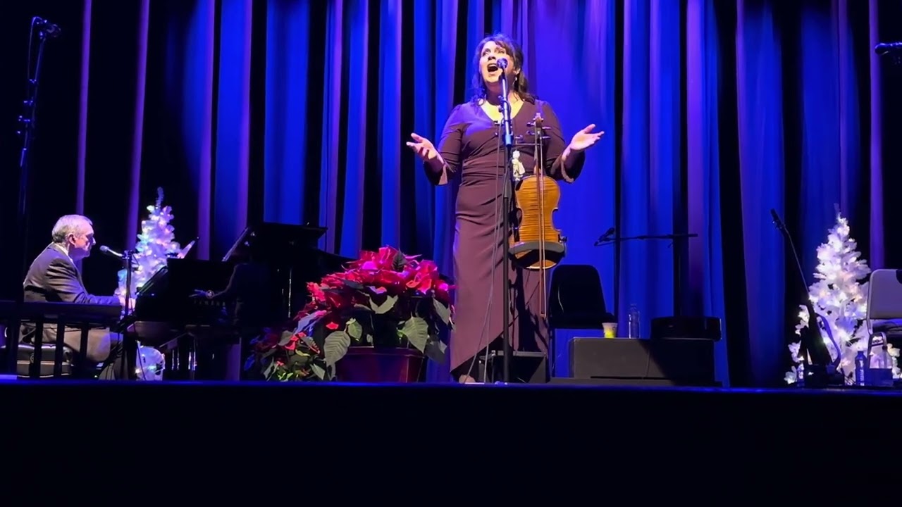 The Barra MacNeils - O Holy Night - LIVE