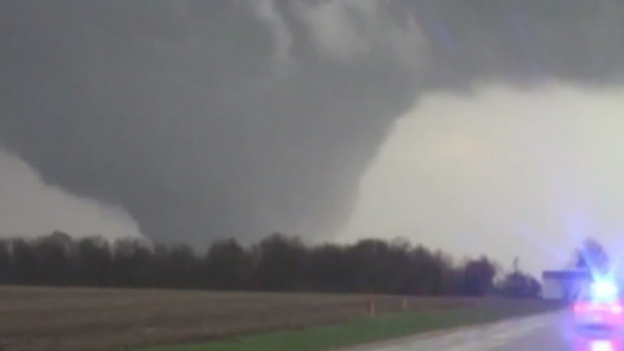 Storm spotter training classes and the difference between a storm spotter and storm chaser
