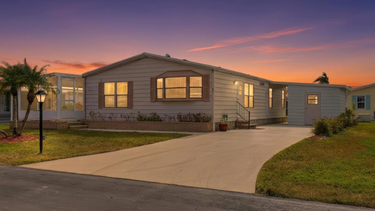 605 Iglesia Dr, North Port, FL