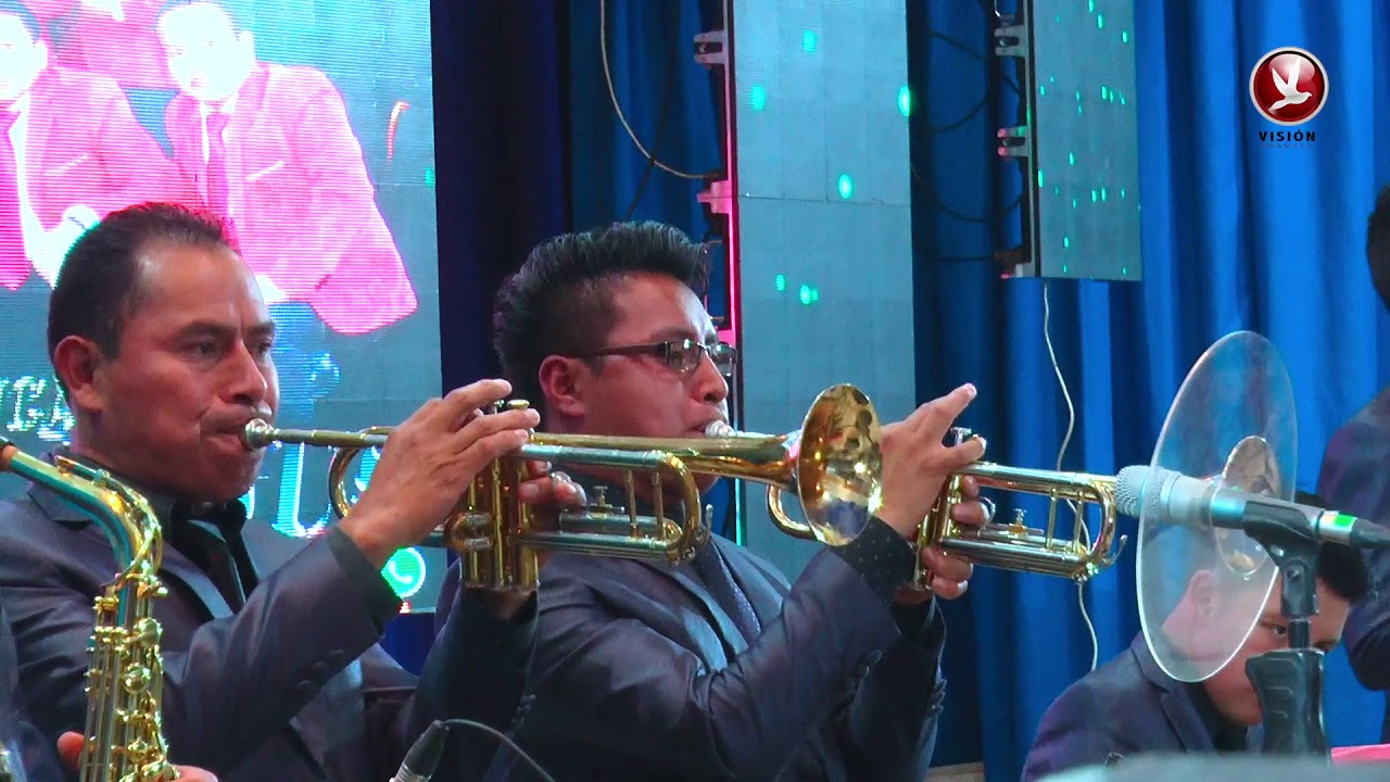 Algo Está Cayendo Aquí - Obreros de Jesús | CONCIERTO
