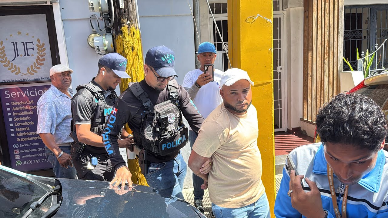 Ahora mismos se entrega el joven fao por el caso de la mujer en San Francisco de Macorís 