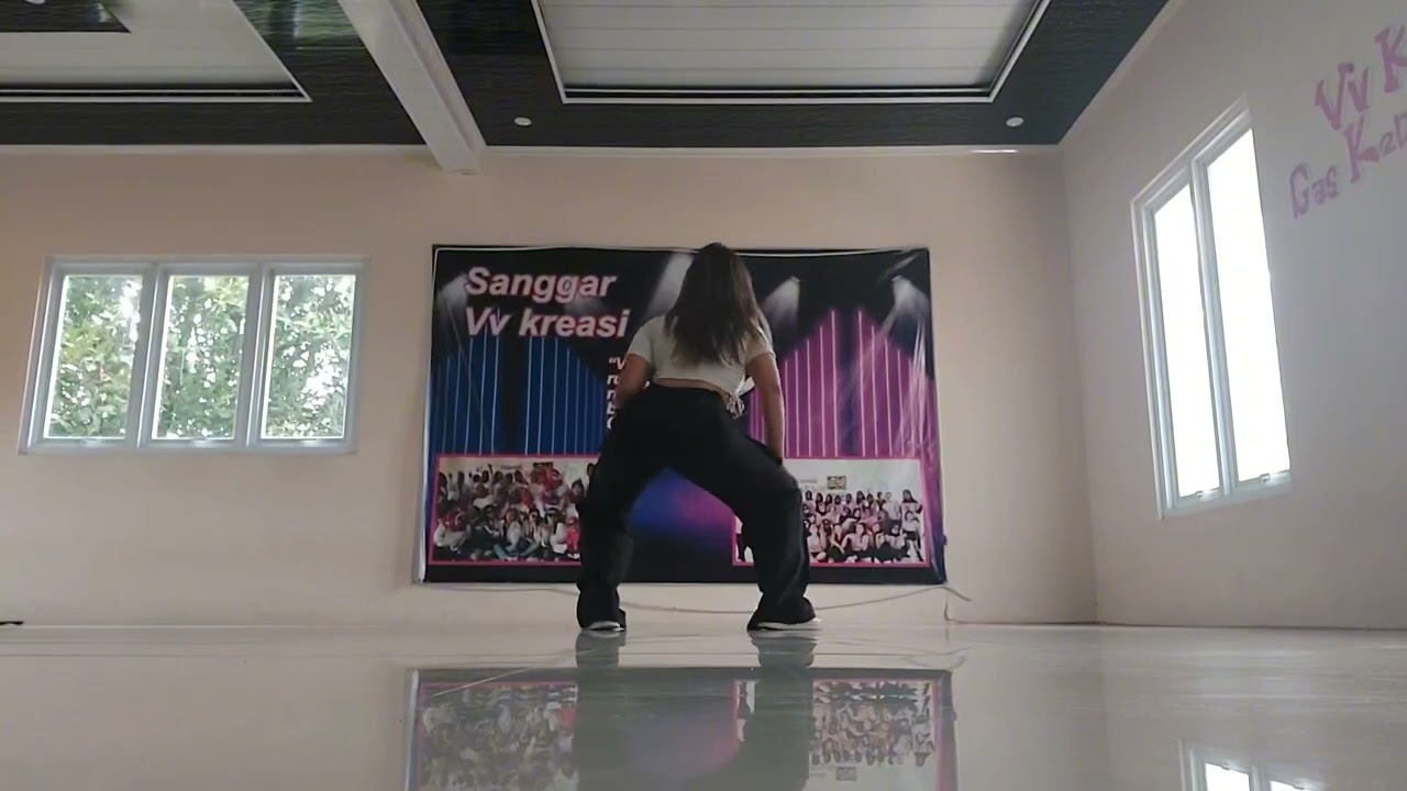 Bad Girls Like You - MINIZIZE CHOREOGRAPHY DANCE COVER || HEY AURELLL