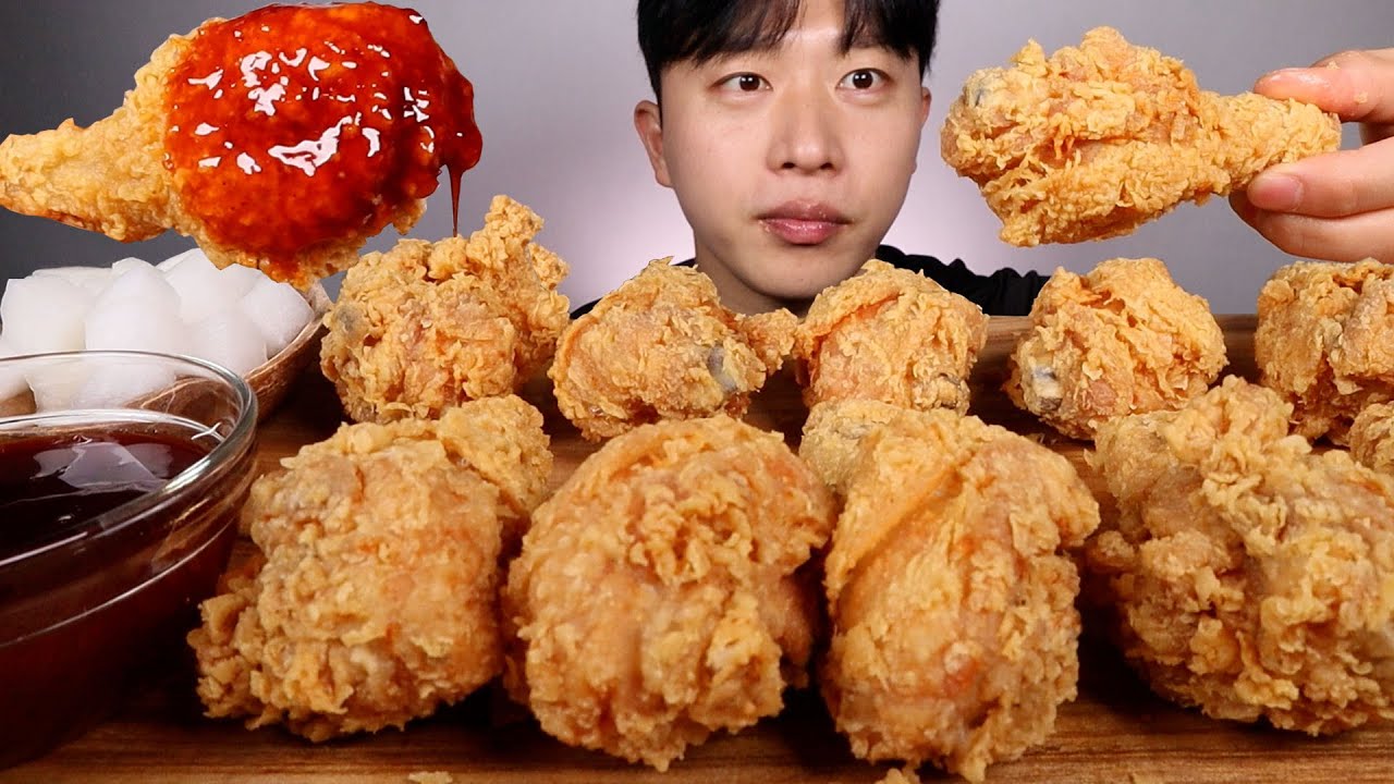 BBQ 황금올리브치킨 양념소스에 찍어서 먹방~!! ASMR MUKBANG FRIED CHICKEN EATING SHOW