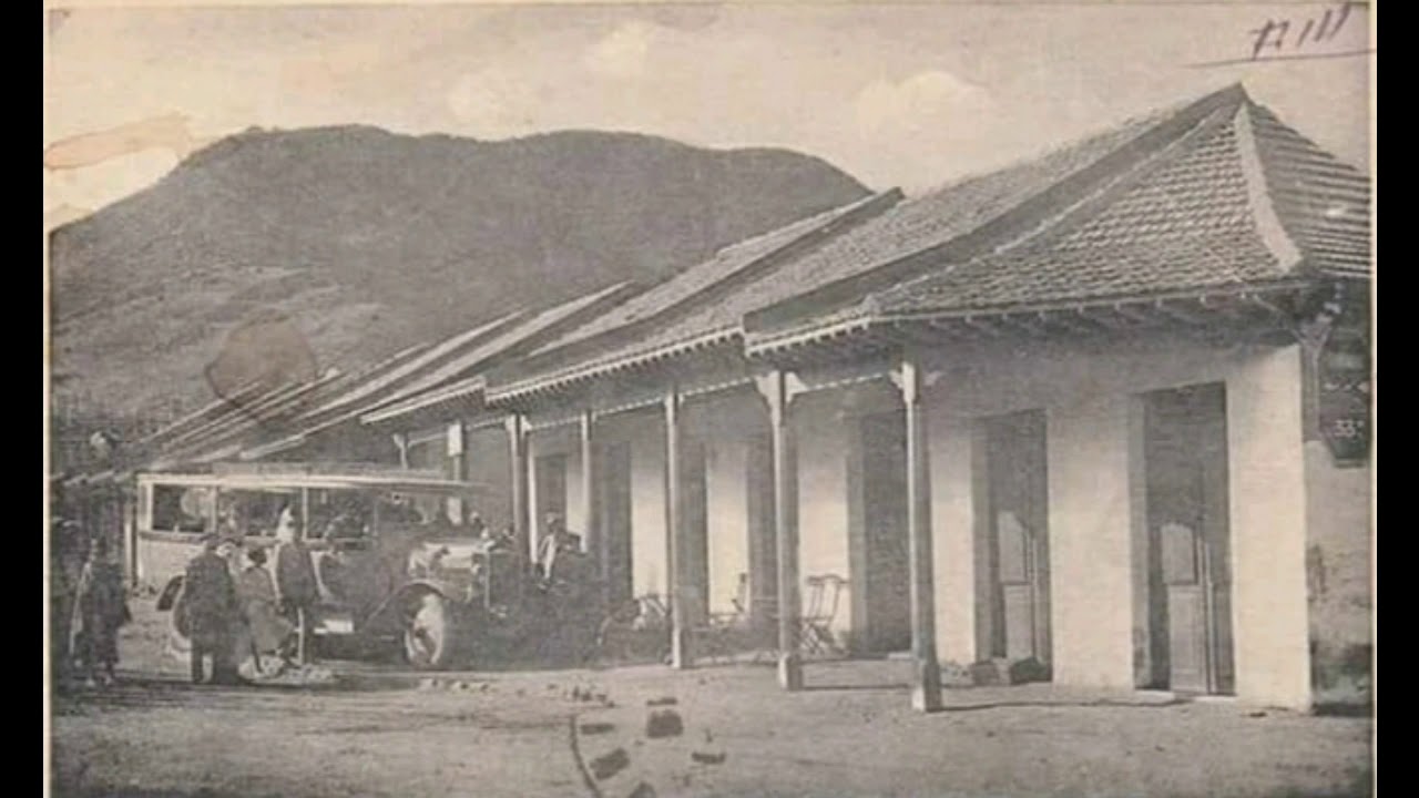 مدينة أزرو في ايام الاستعمار الفرنسي Journées coloniales françaises à Azrou