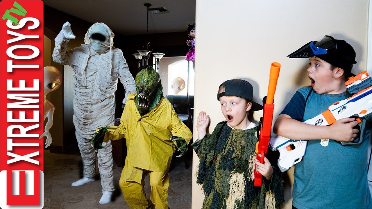 Monster Battle Royale! Sneak Attack Squad Vs Halloween!