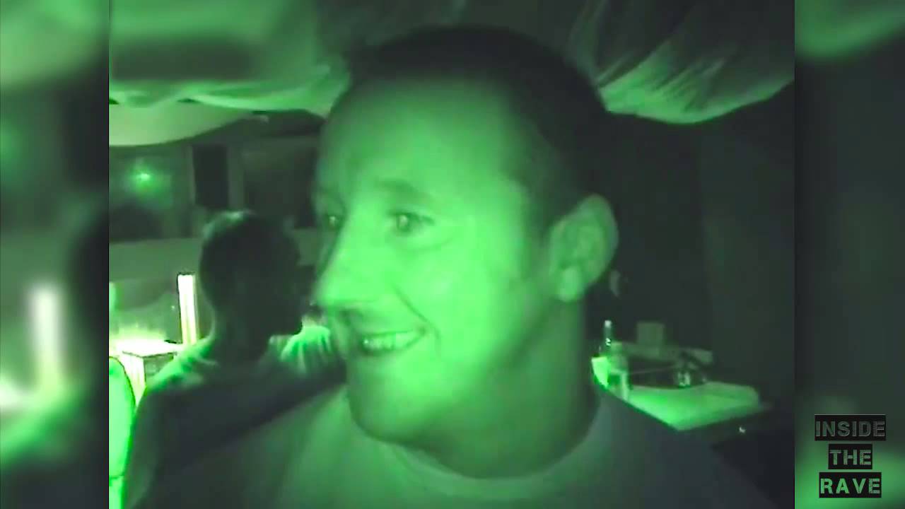 A Trip To Monroes 2003 (Actual Club Footage)