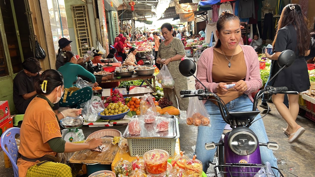 Daily Cambodian Fresh Market - Routine & People Lifestyle, Friendly, Hardworking, Affordable Prices 