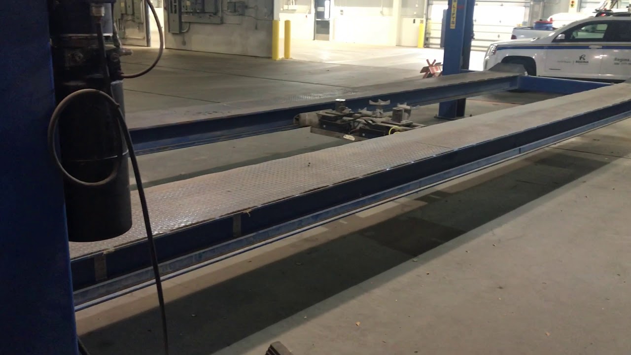 Lot 622 - PKS 40,000 lb Bus Hoist(Offsite)