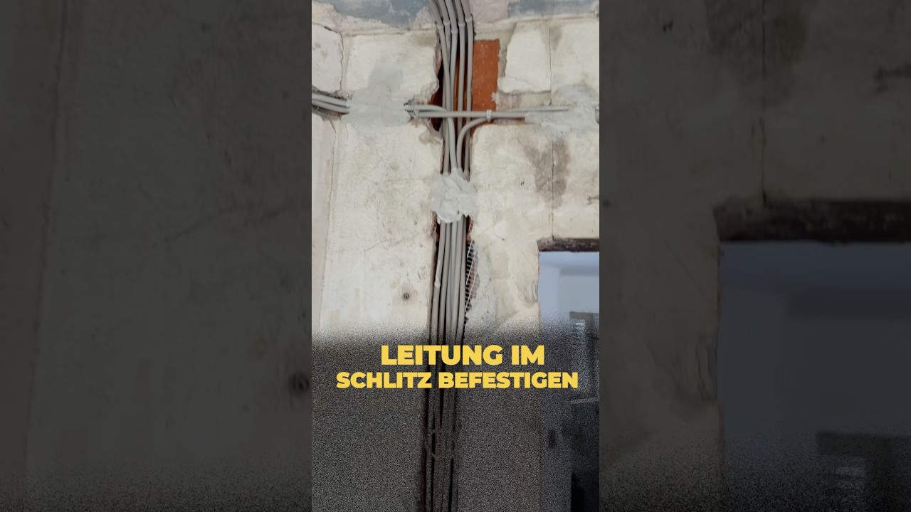 Leitungen im Schlitz befestigen &ndash; aber wie? 😅 #Elektroinstallation #Hausbau #Rohbau