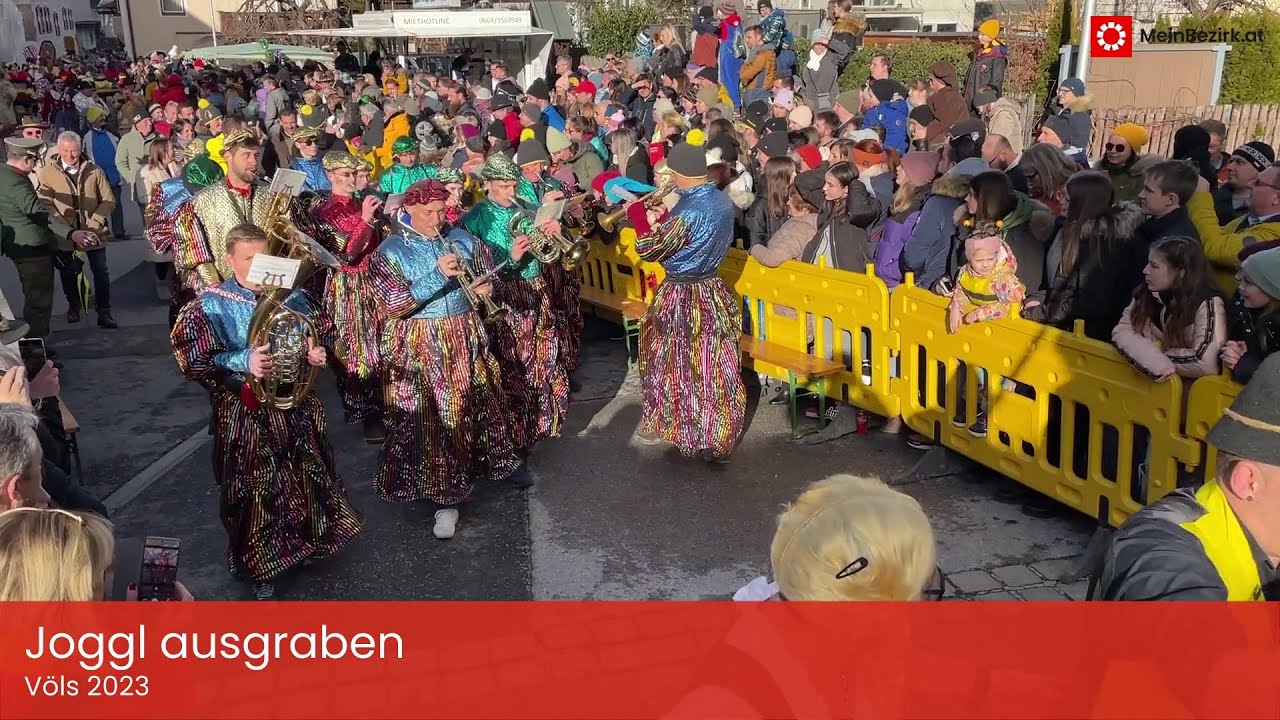 Völser Fasching: Sophias Küsschen erweckte den Joggl zum Leben