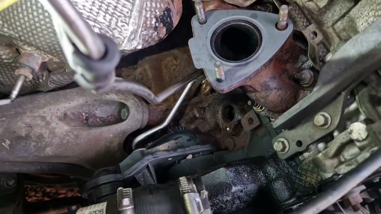 (Part 2) renewing ford transit 2ltr 2018 turbo and removing and cleaning oil from intercooler 👍