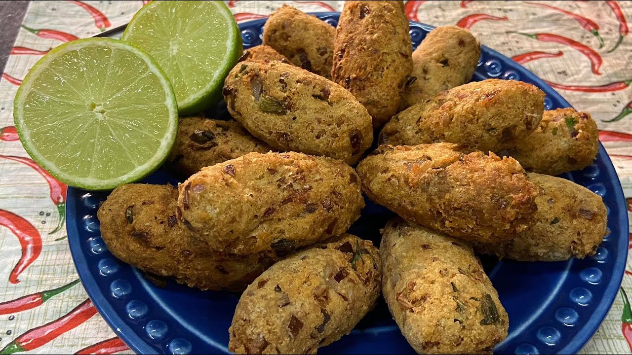BOLINHO DE FEIJÃO  APROVEITANDO AS SOBRINHAS