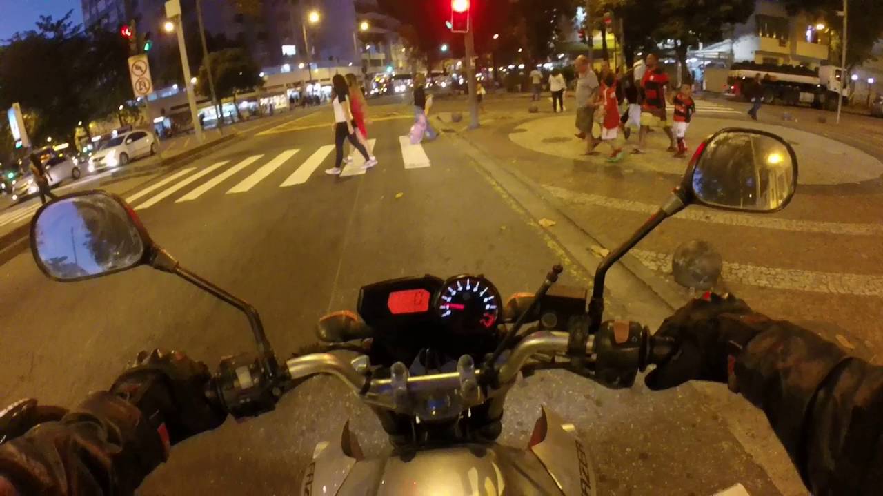 Rol&ecirc; noturno saindo da Tijuca.