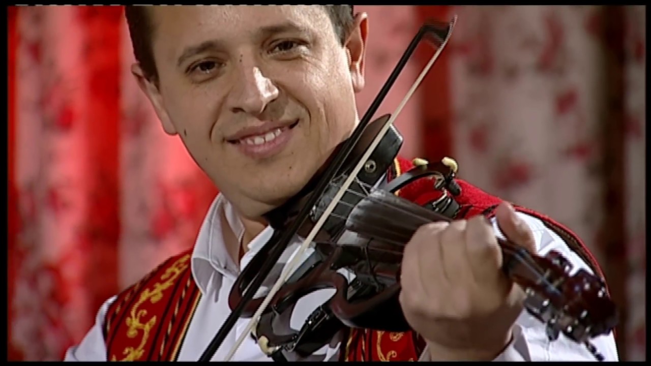 Caki & Ork.Marigona Potpuri Oj Shoqni,Përherë të parë dashnin fillova,Me ka vra dashnija jote...