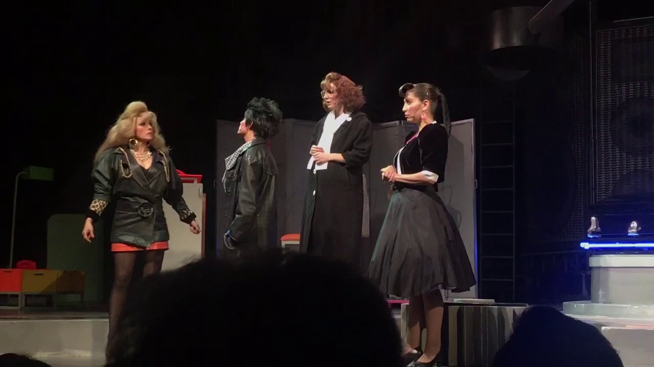 MENTIRAS EL MUSICAL / LUPITA, DANIELA, YURIS y  DULCE /ESO ES TENER MUY POCA MA....