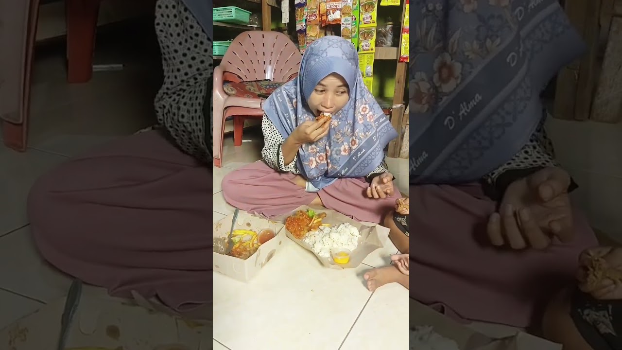 Heboh ayam goreng utuh#makan #warung #jualan #ayamgoreng #ayam #jajanan 