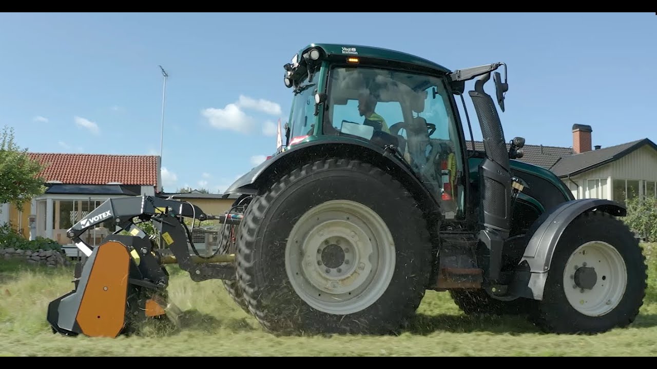 Votex R-Max med Valtra TwinTrac på Växjö kommun