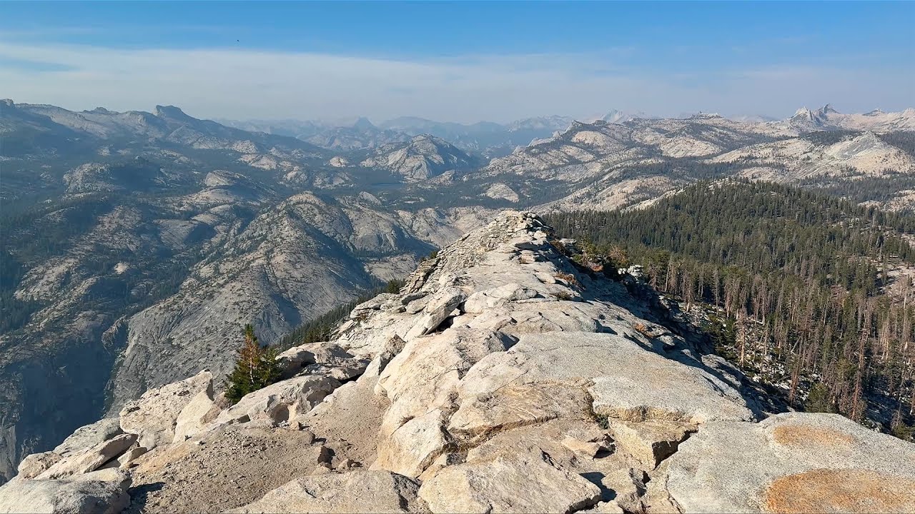 Sleeping at 10,000ft in Yosemite - Solo Hike to Clouds Rest
