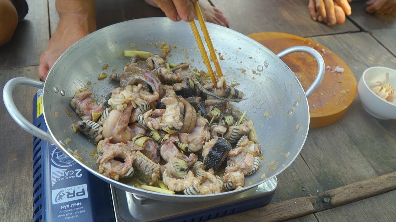 Chiều Mưa Trên Đồng, 