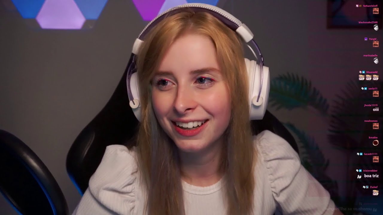 Triz pergunta: ( ͡° ͜ʖ ͡°) - Lives da Gabi