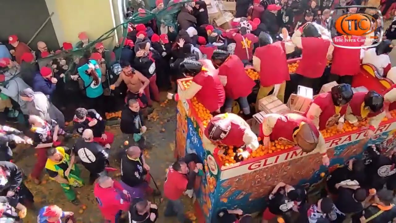 @Ivrea - Carnevale: estratto Battaglia delle Arance di domenica 11 febbraio 2024