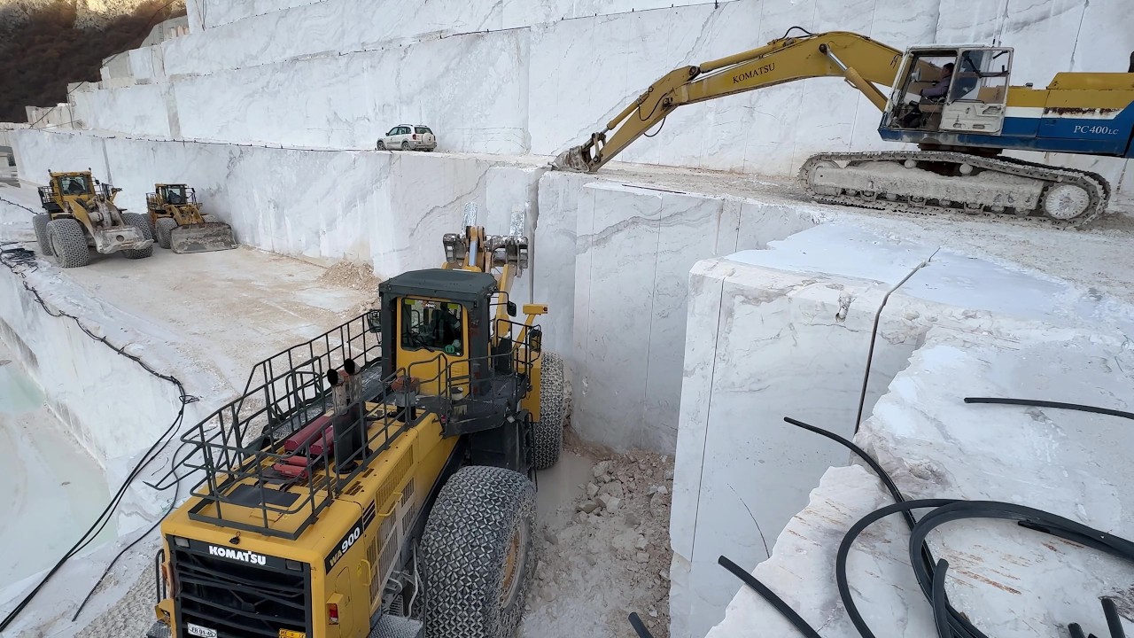 Extracting Marble Columns With Komatsu & Caterpillar Wheel Loaders & The Best Operators