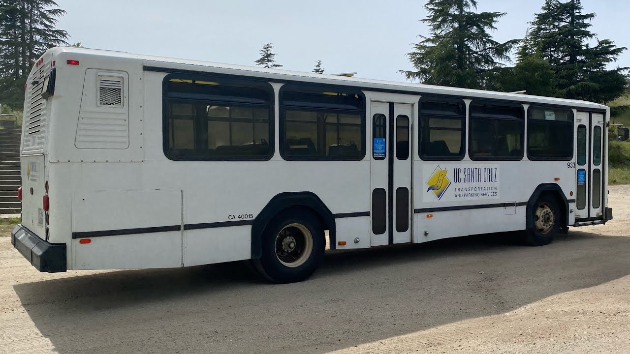 Ex SamTrans Phantom! UCSC Gillig Phantom 933 - Route Loop