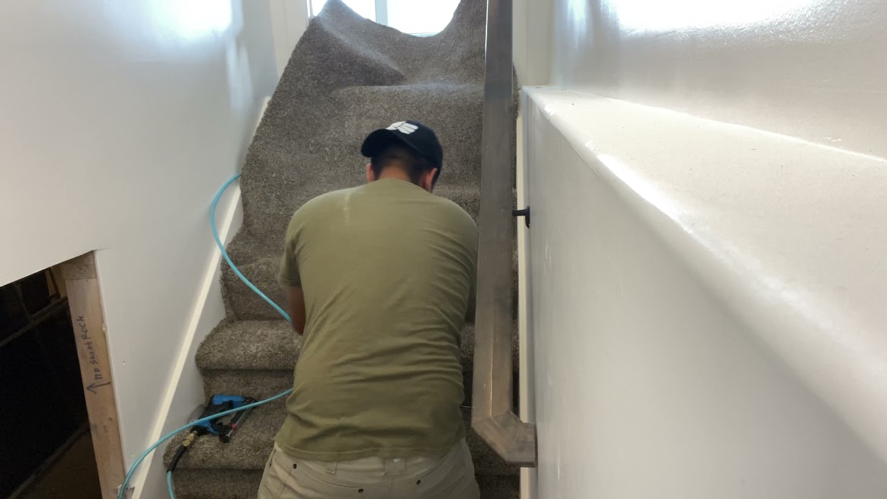 How to easily Install carpet on a set of Hollywood stairs .