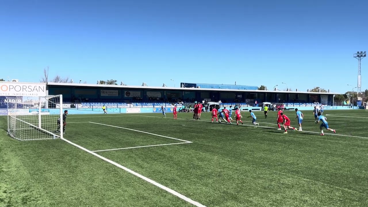 Gol de Bermúdez, jugador del primer equipo, División de Honor , contra el Baeza C.F.