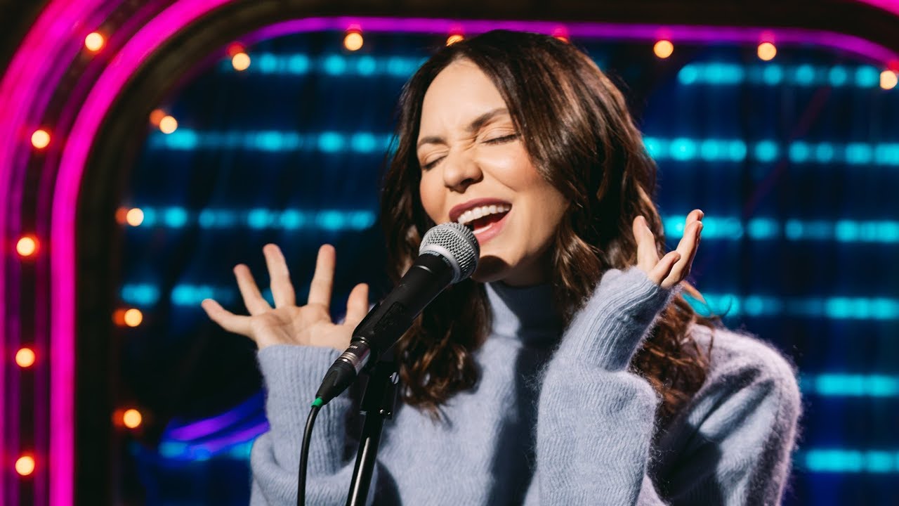 Watch WAITRESS Star Katharine McPhee's Gorgeous Rendition of 