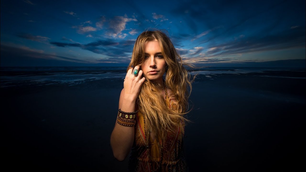 Sony A9 beach shoot with Rotolight AEOS using high speed synch
