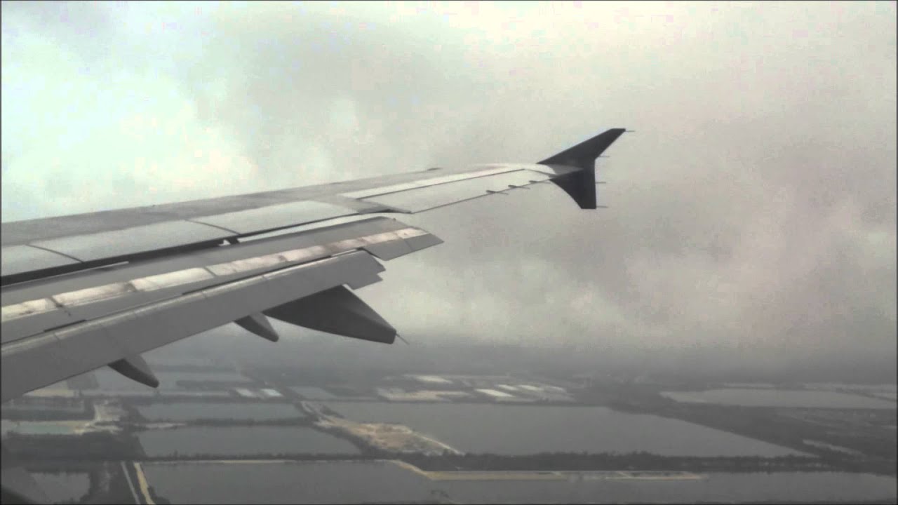 Thunderstorm landing at Miami
