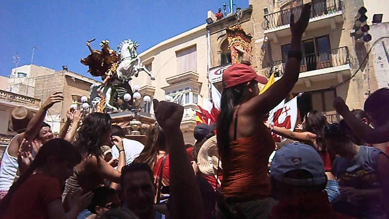 Victoria Gozo Festa San Gorg Il banda San Mikiel Zabbar waqt il marc ta' nofsinhar l Hadd 15 ta' Lulju 2012   malcolm schembri zabbar malta part 3