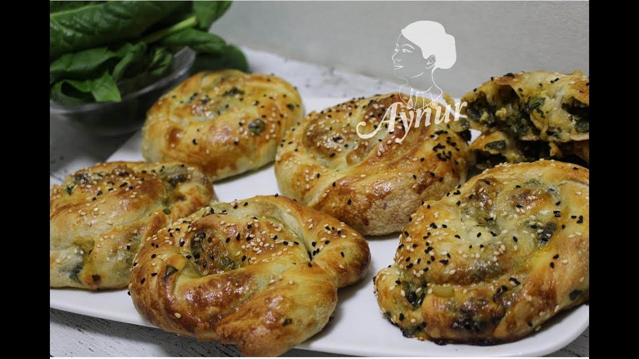 Börek mit Spinat und Schafskäse Füllung in Schnecken Form  I Ispanakli kivirma börek