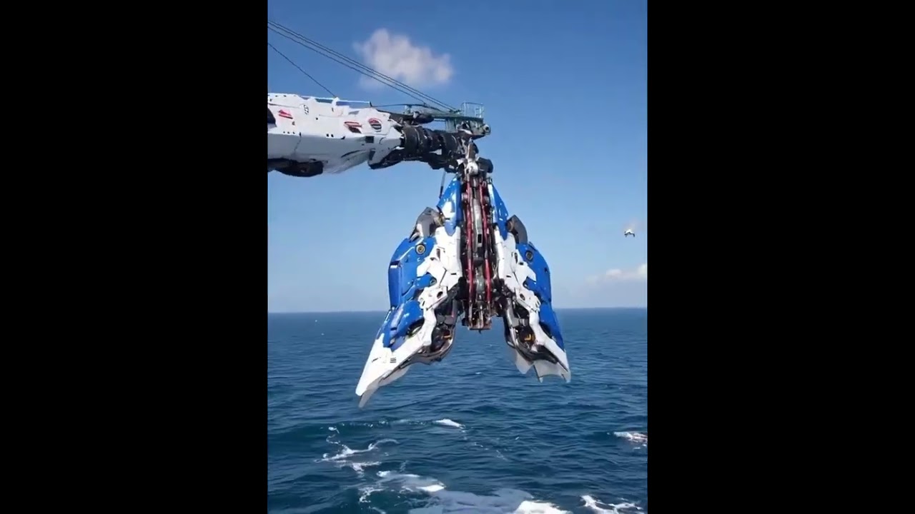 Gundam Transport and Assembly at the Future Technology Sea #gundam #toys #mytoys #shorts