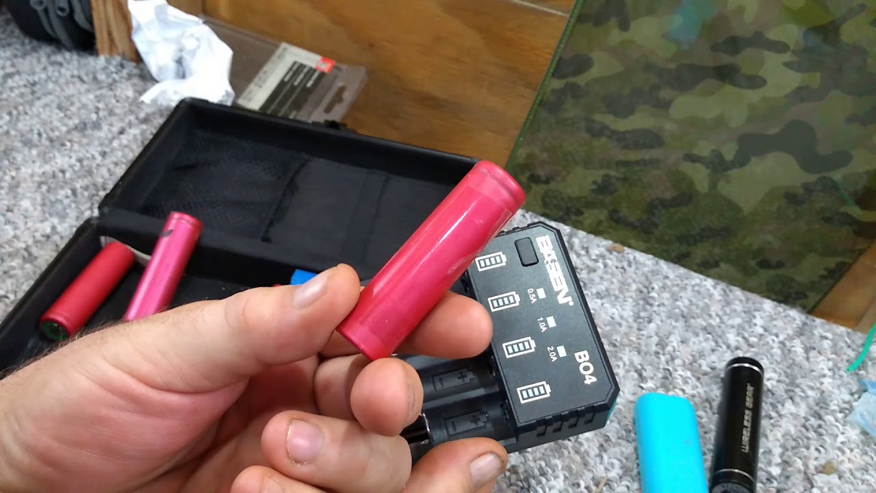 Flashlight battery hack 18650