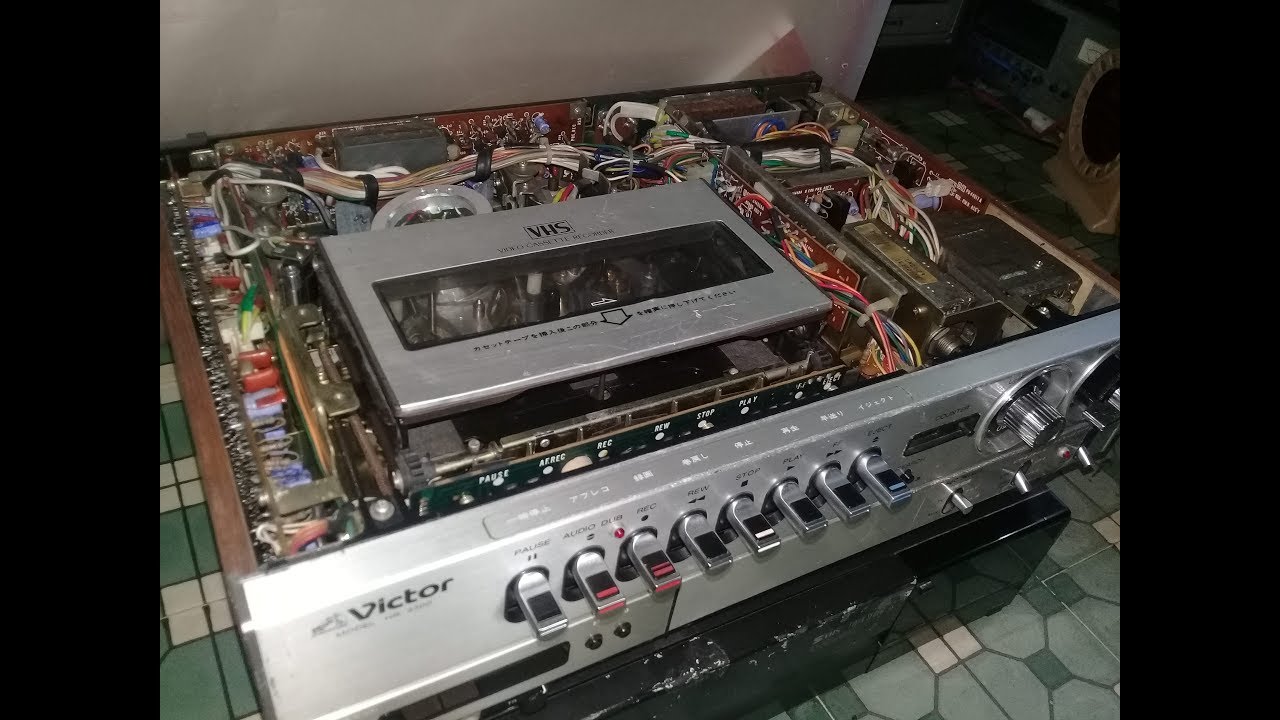 VICTOR HR-3300  Đầu Video VHS đầu tiên trên thế giới !