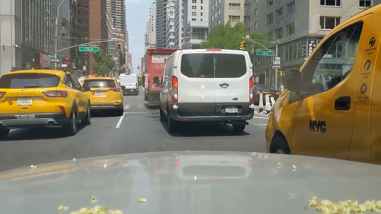 NYC Drive: Midtown traffic in a Ford Crown Victoria