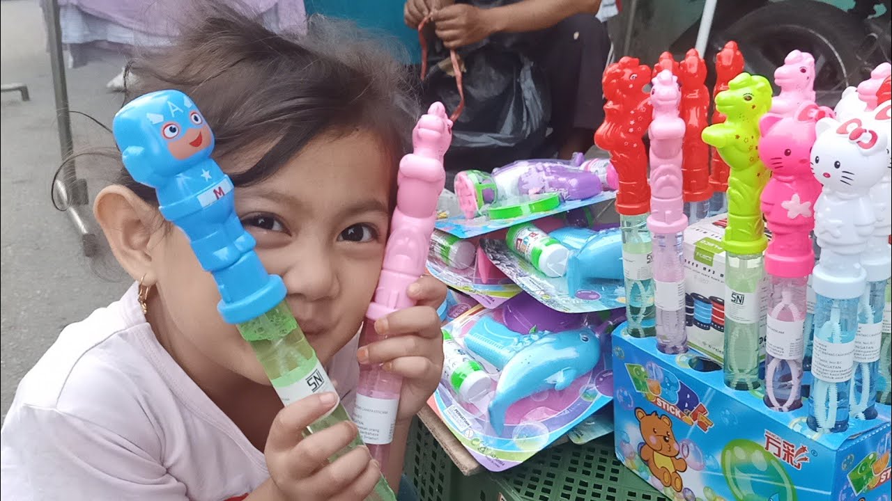 Beli BUBLE STICK karakter KUDA dan CAPTAIN AMERIKA Di BAZAR Malam | SalsaKids