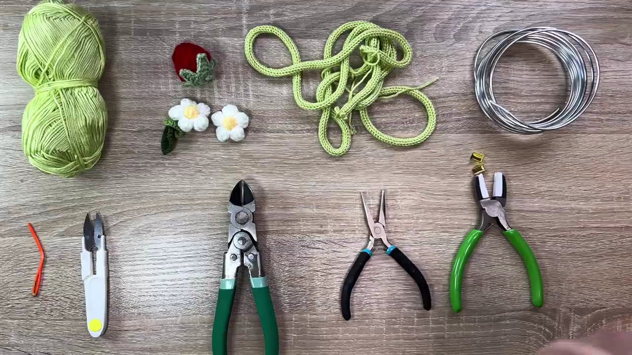 Can You Really Create Beautiful Wire Word Art with Knitting