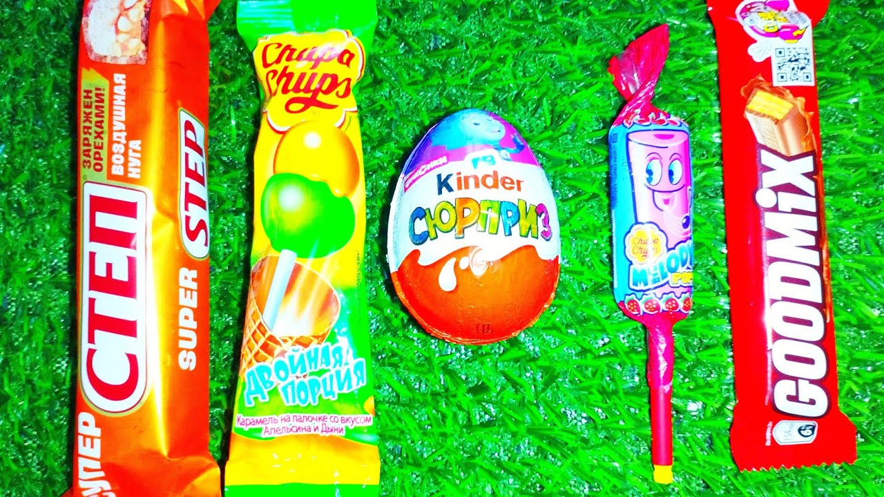 Candy Wonderland ASMR – unpacking sweets, crunching wrappers and a pleasant sweet crunch