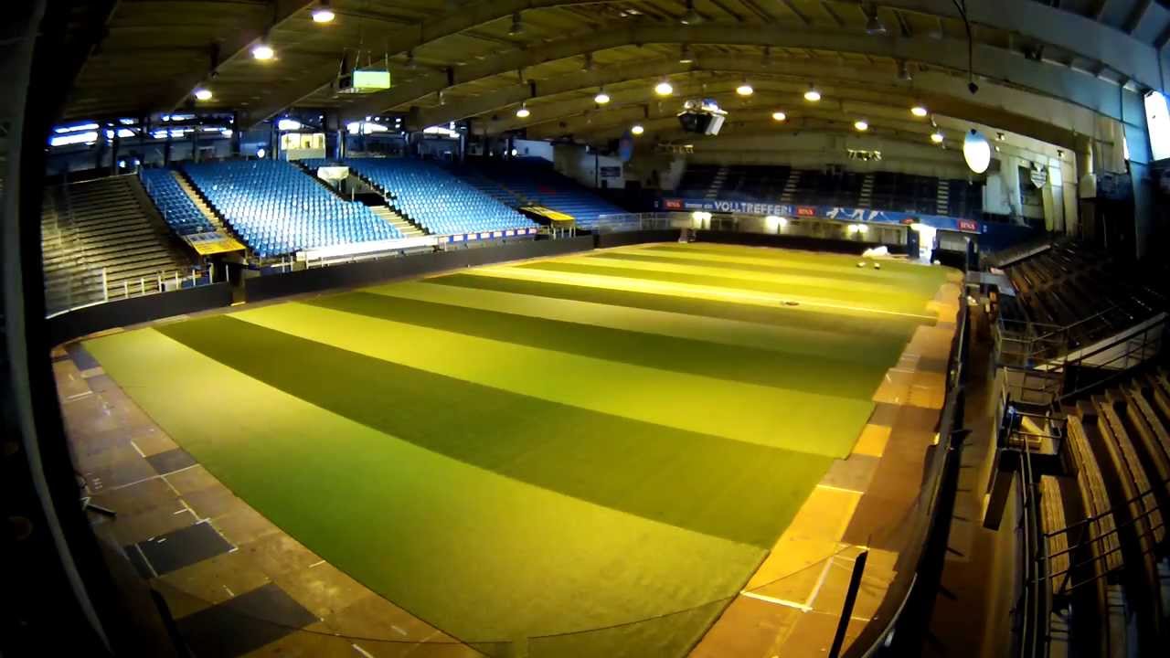 Zeitraffer: Umbau der Eishalle für den Sunexpress-Cup