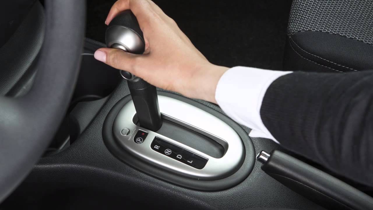 2015 NISSAN Versa Sedan - Tire Pressure Monitoring System (TPMS) With Easy Fill Tire Alert
