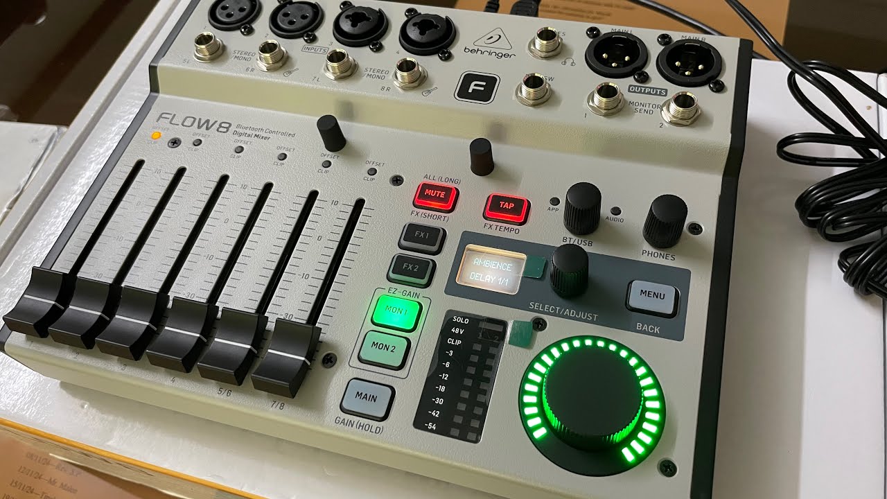 Behringer Flow 8 unboxing