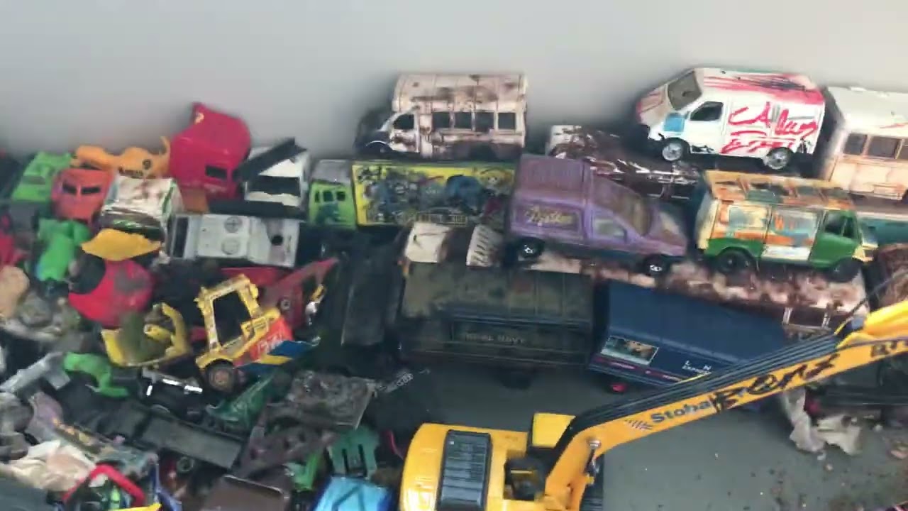 The 1/64 scale DIY junkyard
